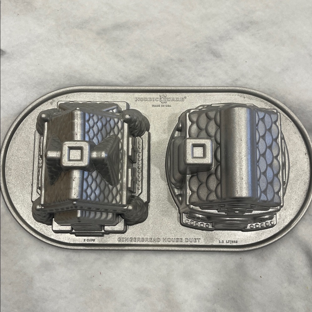 Nordic Ware Silver Gingerbread House Duet Cake Pan new